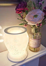 Load image into Gallery viewer, Flowers Barrel Warmer ~x~
