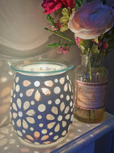 Load image into Gallery viewer, Pastel Petals Warmer ~x~
